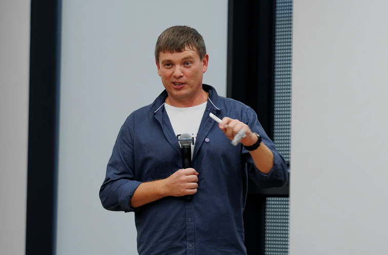 Техлид Friflex рассказал на СrossConf о портировании Flutter-приложений