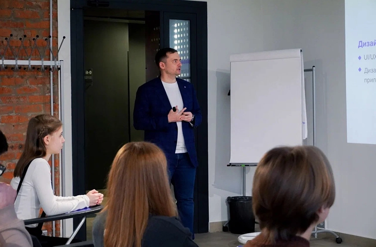 Карьера в Фрифлекс: эксперты компании выступили на карьерных мероприятиях в МАИ